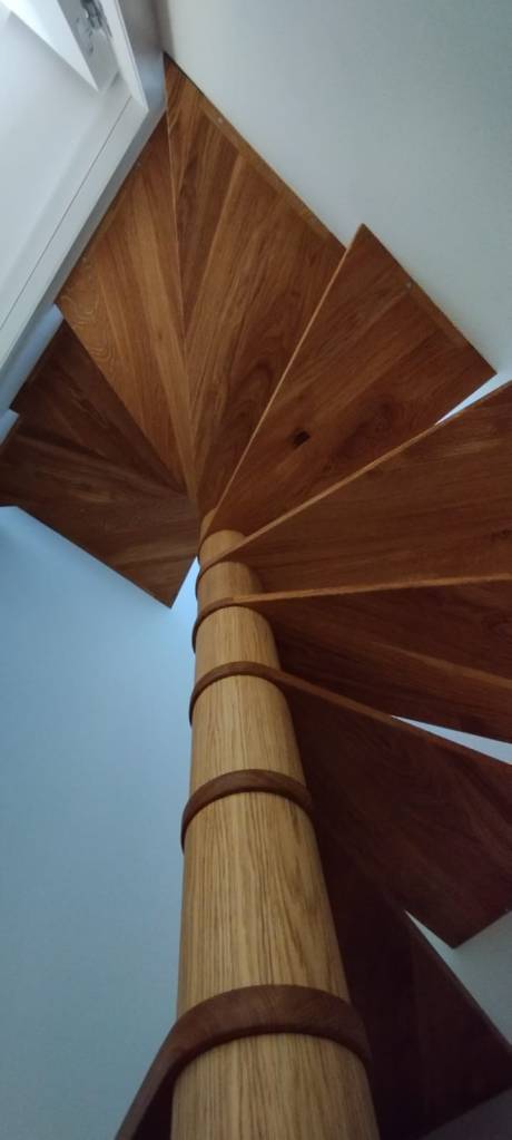 Escalier en bois chêne sur mesure réalisé par Les Sens du Bois 13
Chêne
Marches